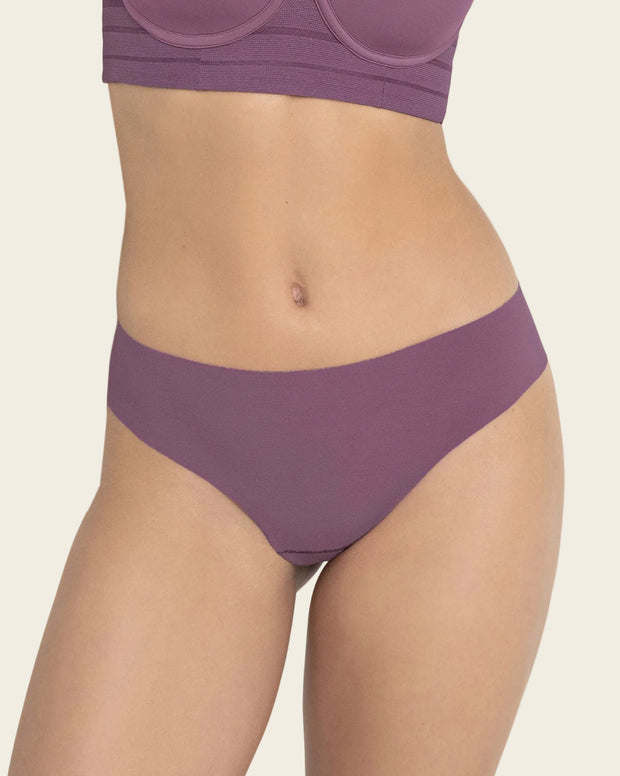 Panty brasilera invisible ultraplano sin elásticos y de pocas costuras