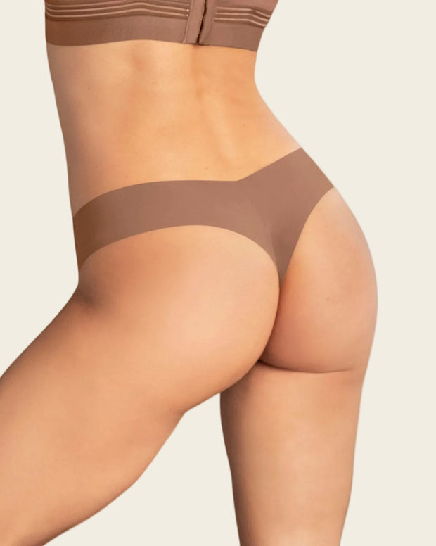 Panty brasilera invisible ultraplano sin elásticos y de pocas costuras