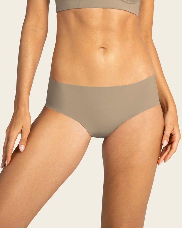 Panty hípster invisible ultraplano sin elásticos y de pocas costuras