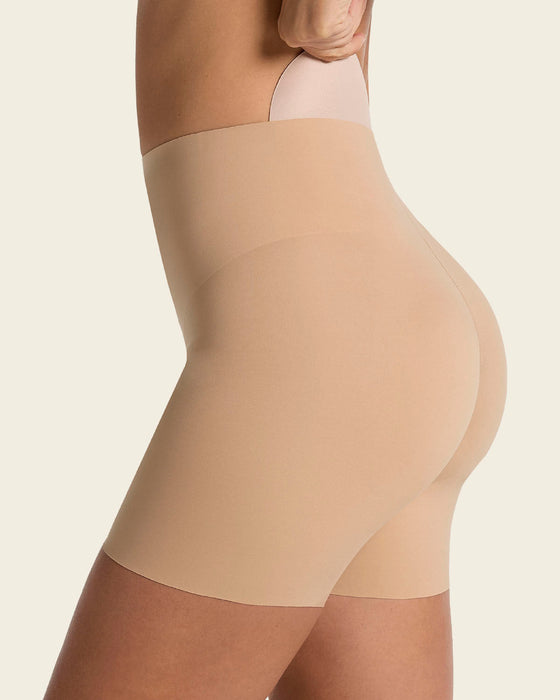 Short de control con almohadillas removibles levanta cola#color_801-cafe-medio