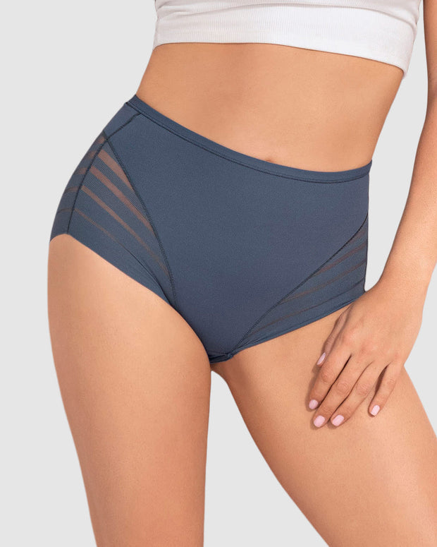 Panty faja clásico con control moderado de abdomen y bandas en tul