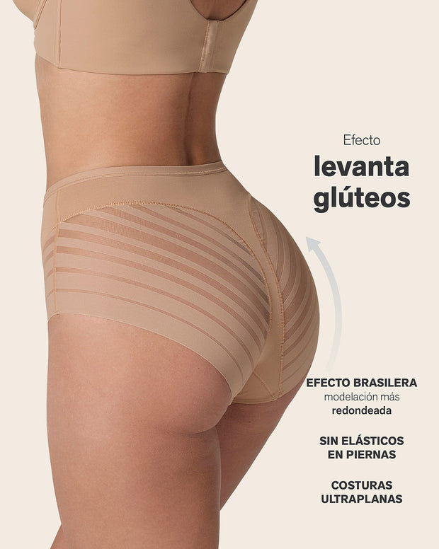 Panty faja clásico con control moderado de abdomen y bandas en tul