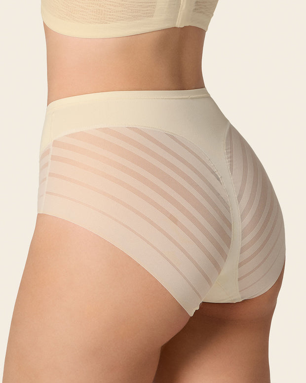 Panty faja clásico con control moderado de abdomen y bandas en tul