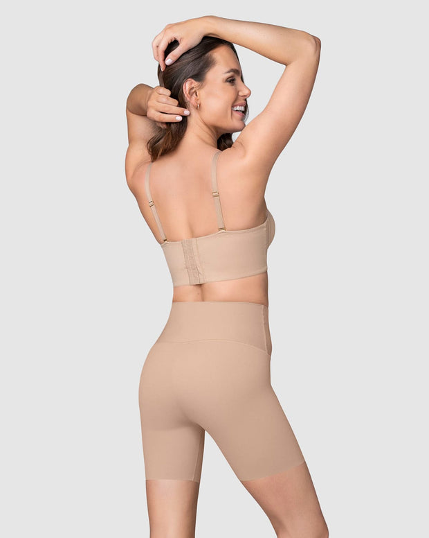 Short de control de abdomen y cintura que disimula la celulitis