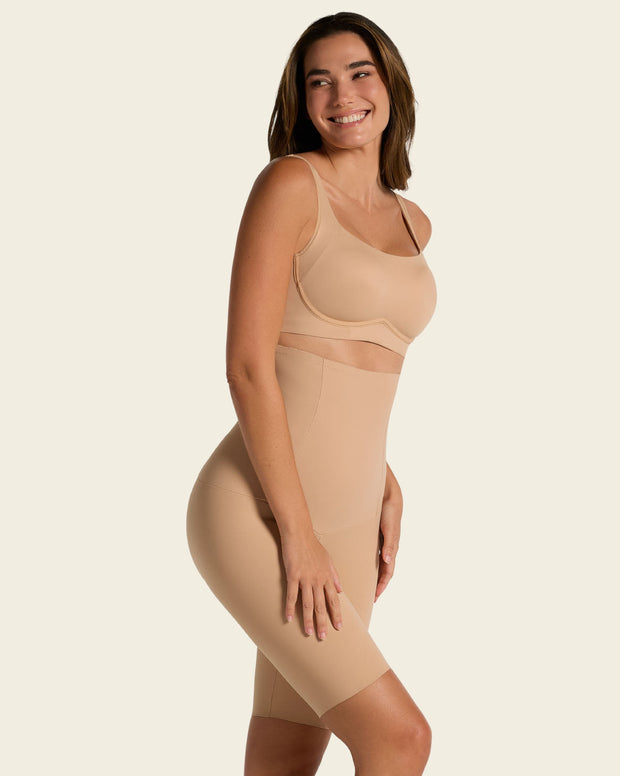 Panty faja de tiro alto con control en abdomen y cintura