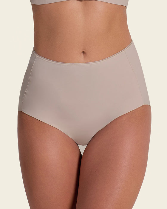 Panty clásico invisible con tela inteligente sin costuras ni elásticos#color_802-cafe-claro