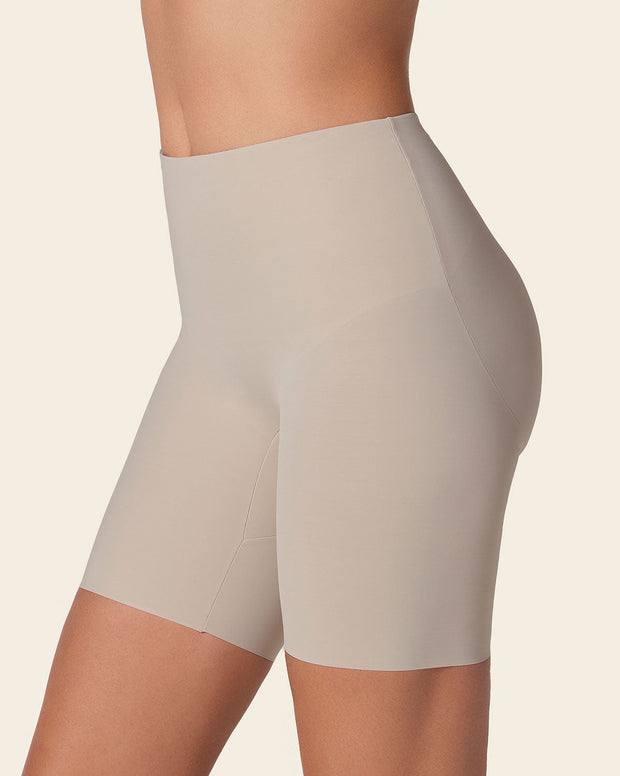Panty short invisible de control de abdomen efecto levanta cola