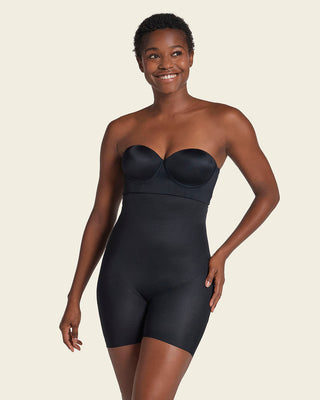 Short media pierna tiro extra alto, levanta cola#color_700-negro