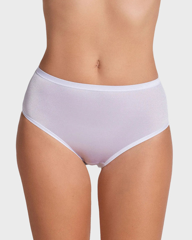 Panty clásico pierna alta con excelente cubrimiento tela suave