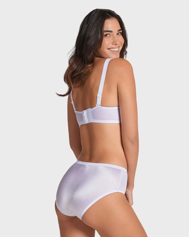 Panty clásico pierna alta con excelente cubrimiento tela suave
