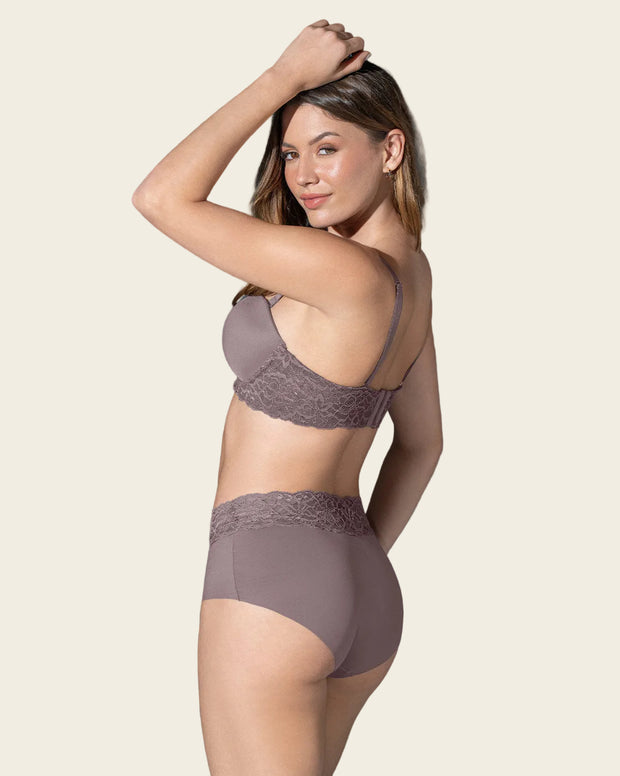 Brasier triple realce efecto 3D escote profundo