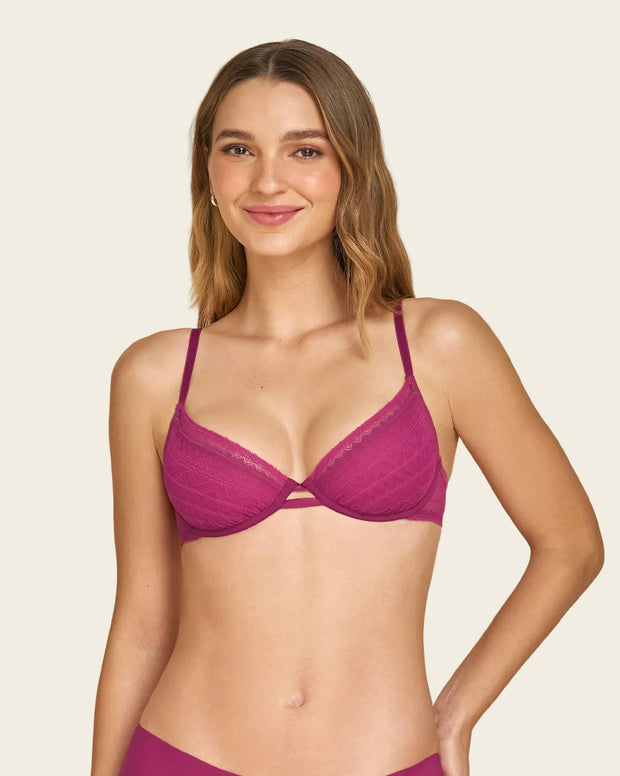 Bralette con arco en encaje liviano y suave