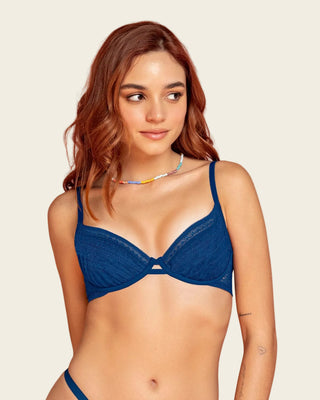 Bralette con arco en encaje liviano y suave#color_596-azul-medio-oscuro