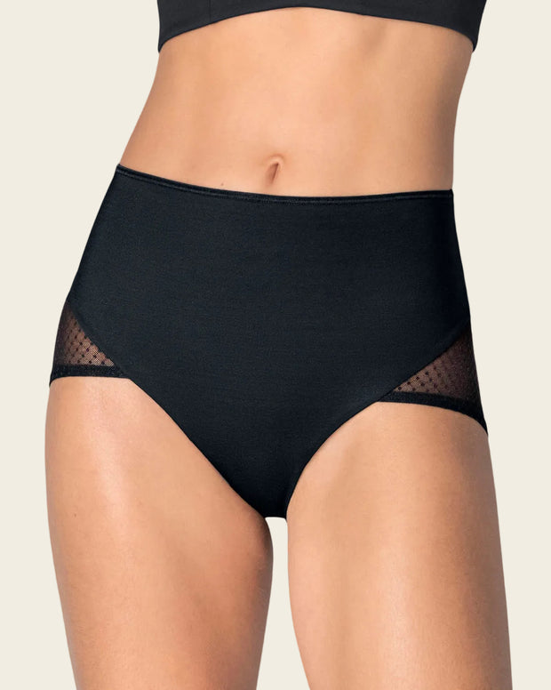 Panty clásico de control fuerte en abdomen, glúteos en tul