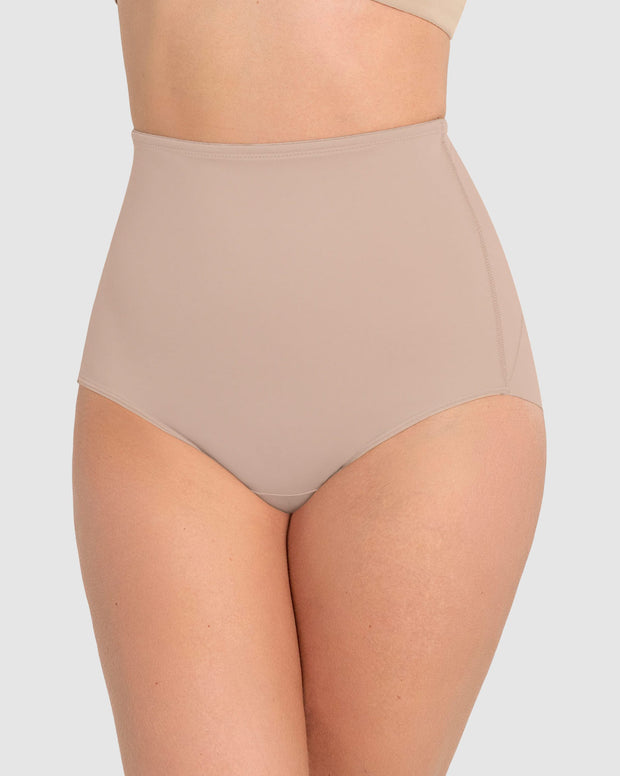 Panty clásico de control fuerte, tiro extra alto