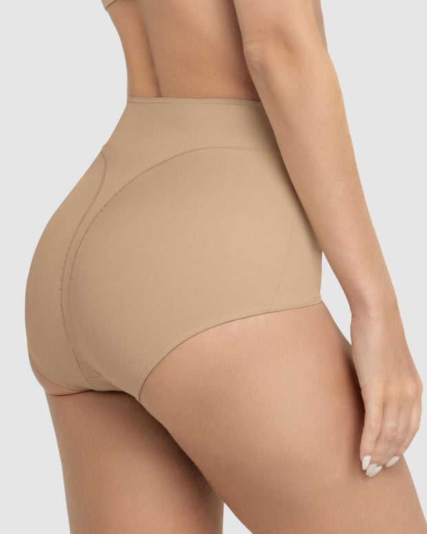 Panty clásico de control y tiro alto