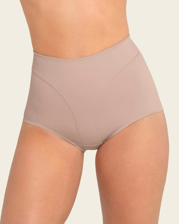 Panty clásico de control y tiro alto