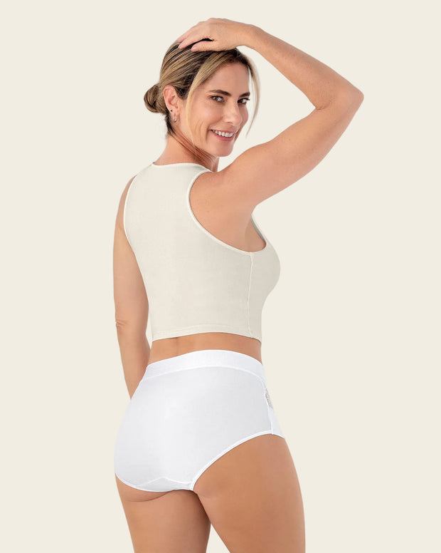 Panty clásico con detalles laterales en encaje