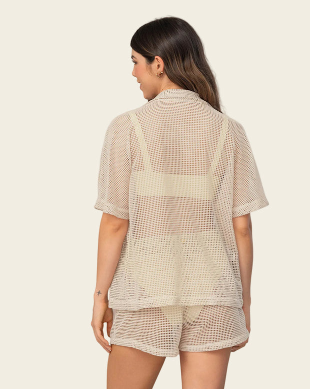 Camiseta en malla con botones tipo carey