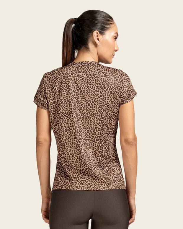 Camiseta deportiva silueta semiajustada de secado rápido