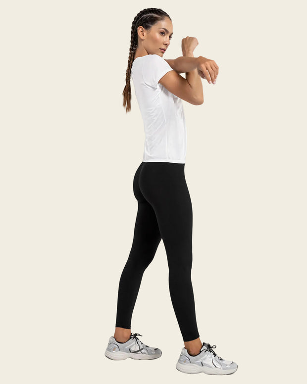 Camiseta deportiva de secado rápido y silueta semiajustada
