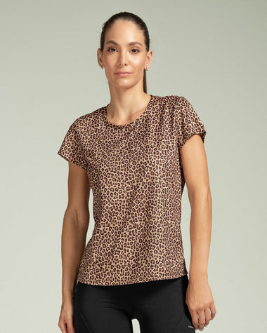Camiseta deportiva de secado rápido y silueta semiajustada#color_b45-estampado-animal-print