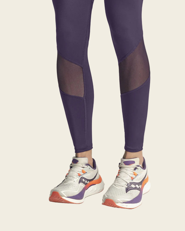 Legging de control con mallas transpirables en piernas