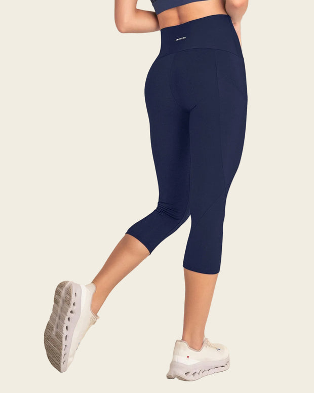 Capri de control en abdomen y muslos con bolsillo lateral