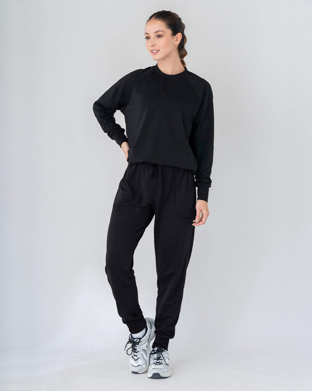 Jogger deportivo de silueta amplia con bolsillos