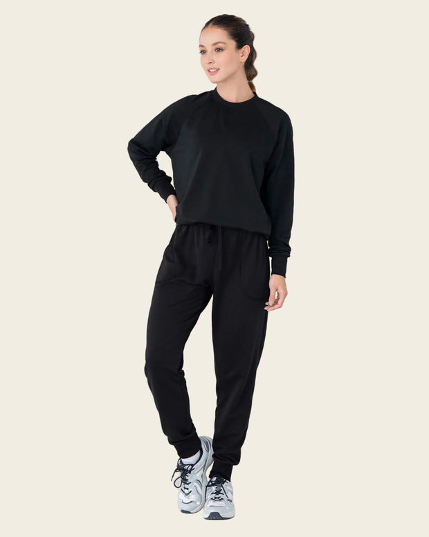 Jogger deportivo de silueta amplia con bolsillos
