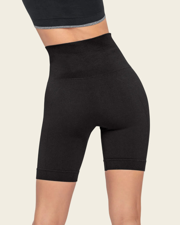 Short ciclista sin costuras control fuerte en abdomen medio y moderado en muslos