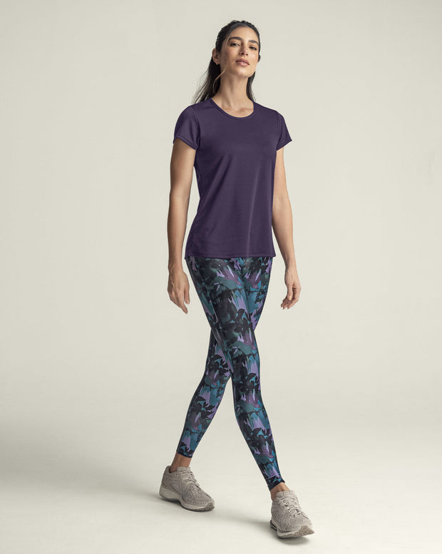 Legging deportivo tiro alto con corte en glúteos tipo corazón