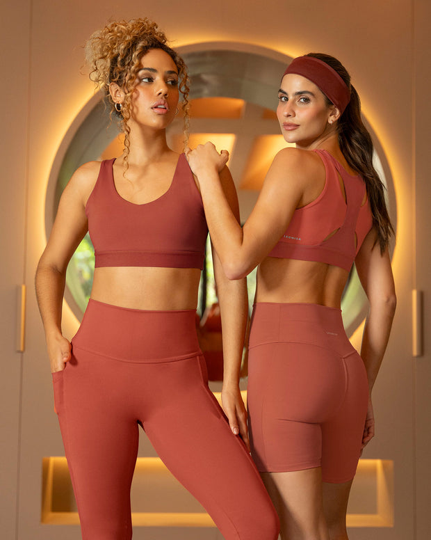 Short ciclista con bolsillo lateral y control de abdomen