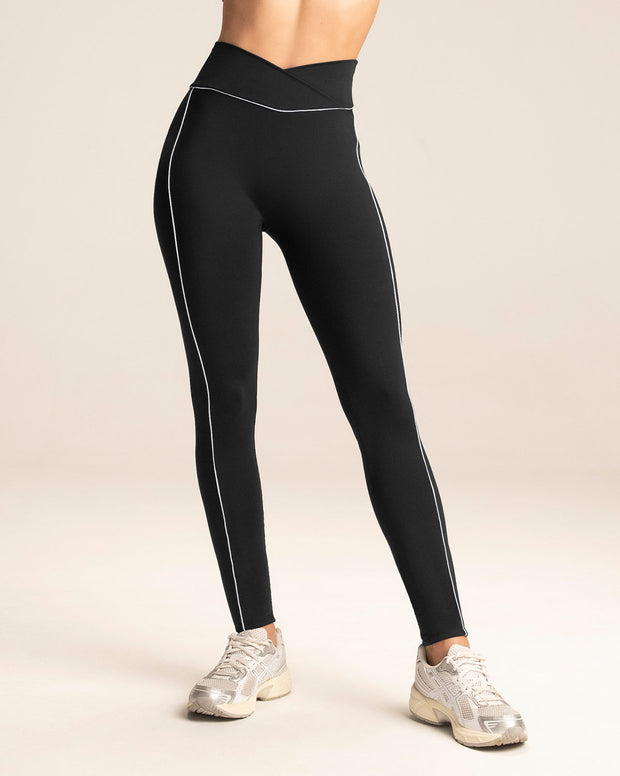 Legging deportivo con pretina en V