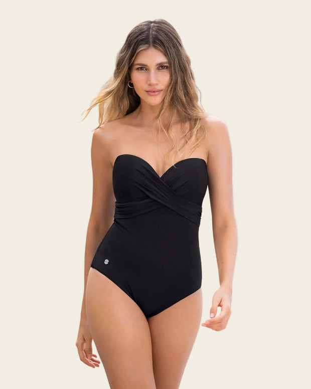 Vestido de baño strapless con realce incorporado en las copas