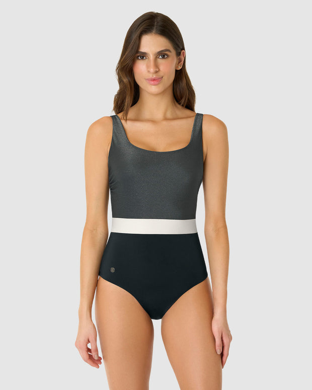 Vestido de baño de cargaderas anchas y escote redondo