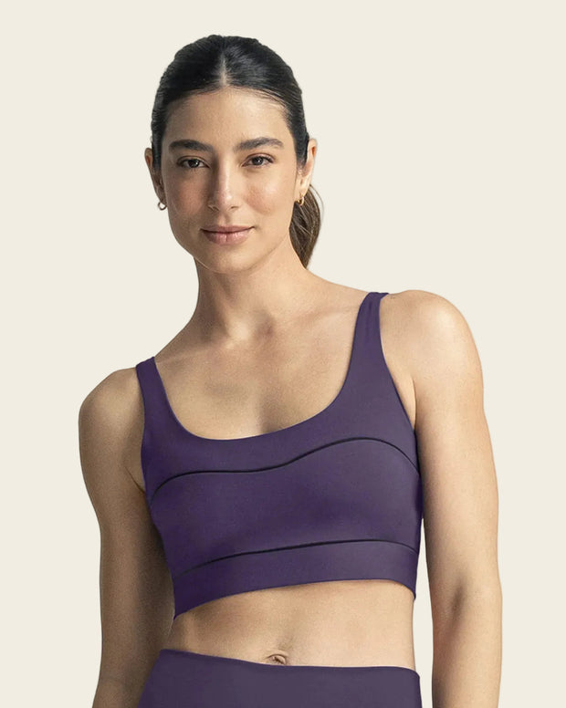 Top deportivo con cargaderas dobles en espalda