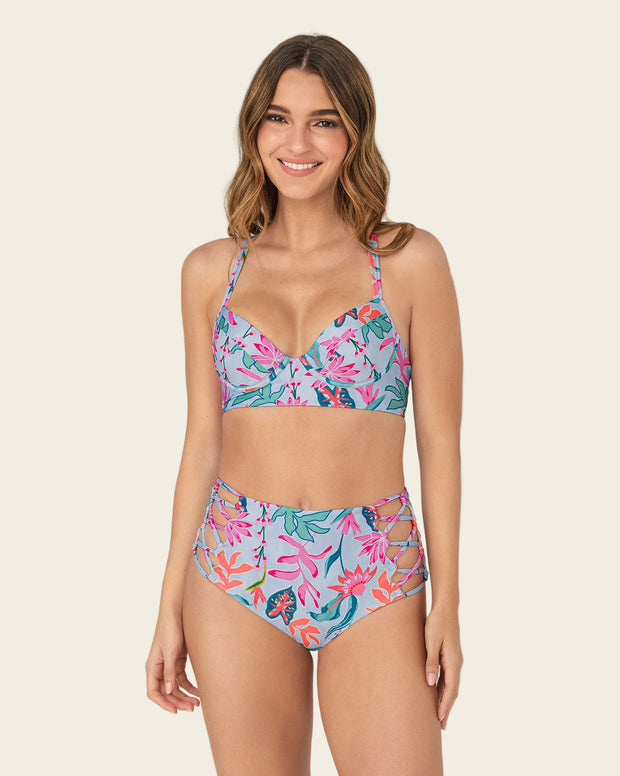 Bikini con panty tiro alto y top anudable en espalda