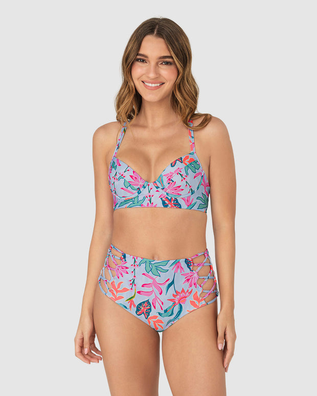 Bikini con panty tiro alto y top anudable en espalda