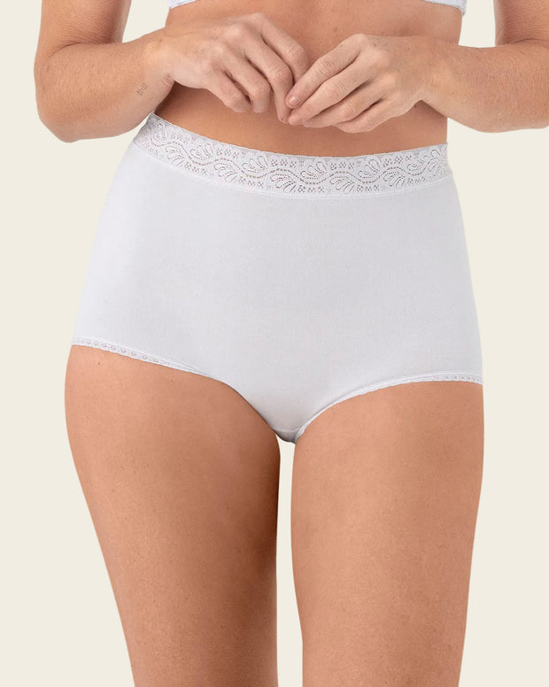 Paquete x 3 confortables panties clásicos de ajuste y cubrimiento total