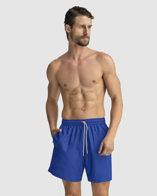 Pantaloneta de baño masculina con práctico bolsillo al lado derecho