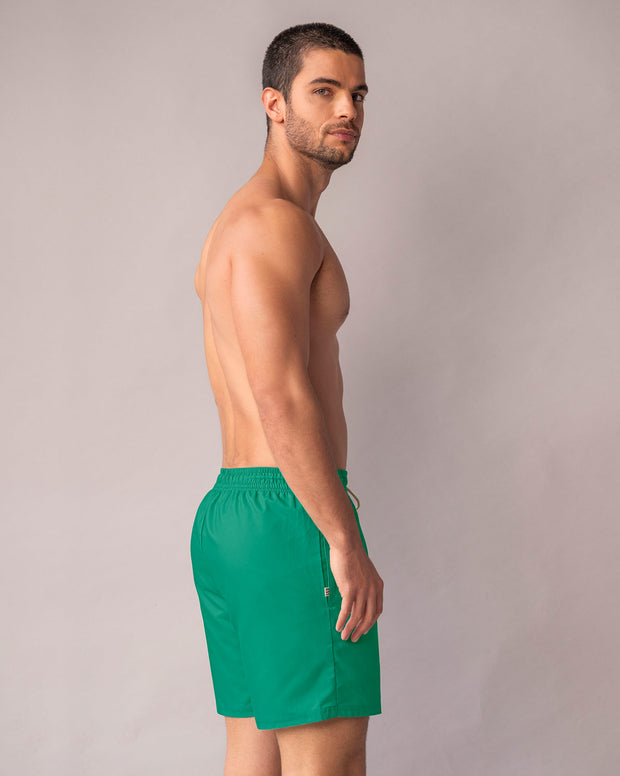 Pantaloneta de baño masculina con práctico bolsillo al lado derecho