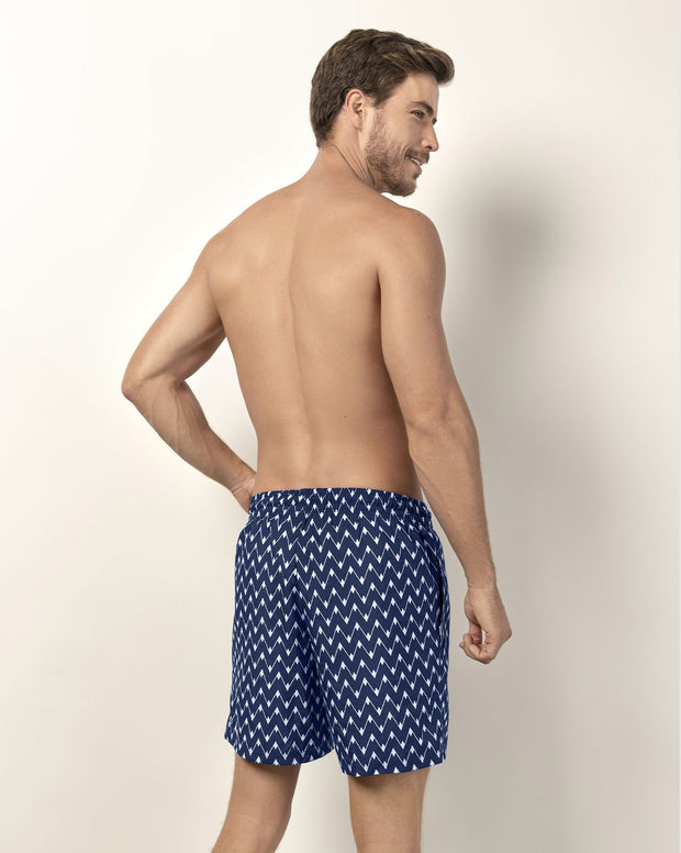 Pantaloneta de baño masculina con práctico bolsillo al lado derecho