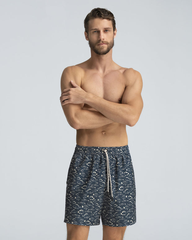 Pantaloneta de baño masculina con práctico bolsillo al lado derecho