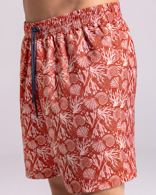 Pantaloneta de baño masculina con práctico bolsillo al lado derecho