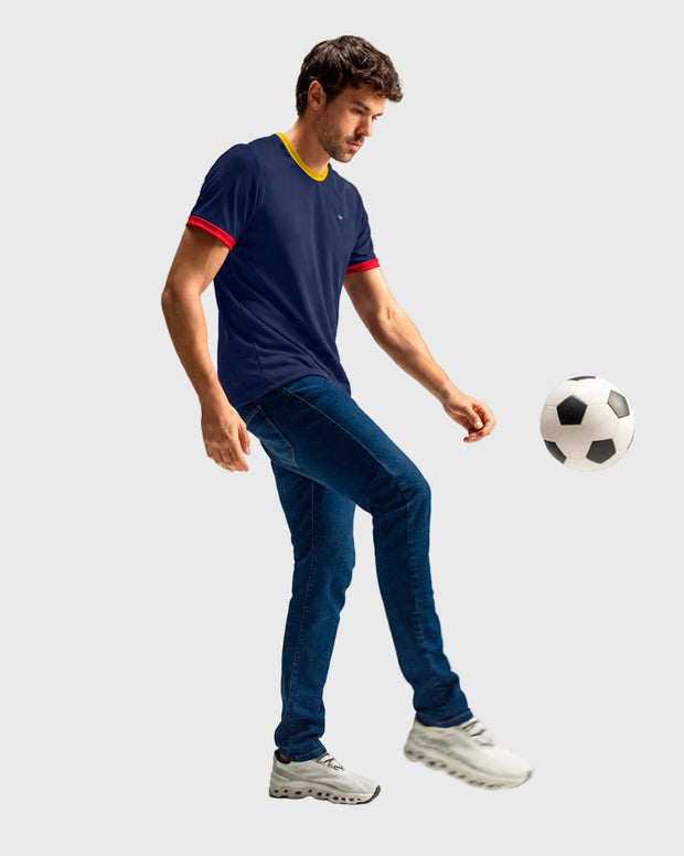 Camiseta deportiva masculina con tecnología de secado rápido