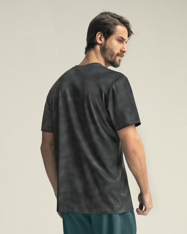 Camiseta deportiva masculina con tecnología de secado rápido