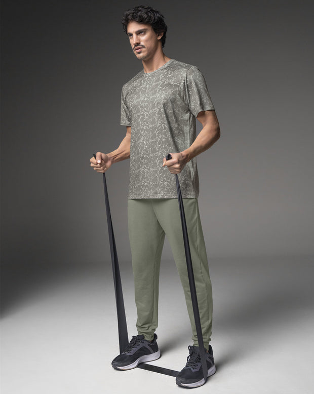 Camiseta deportiva masculina con tecnología de secado rápido