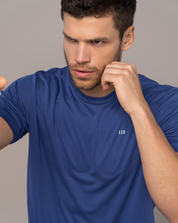 Camiseta deportiva masculina semiajustada de secado rápido