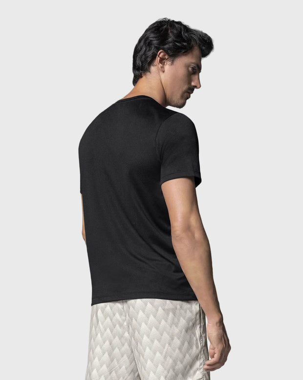 Camiseta deportiva masculina semiajustada de secado rápido